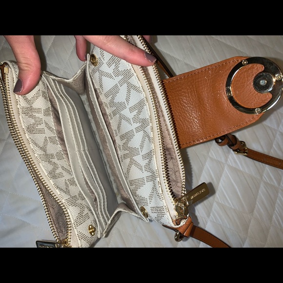 Michael Kors crossbody handbag - Picture 4 of 4